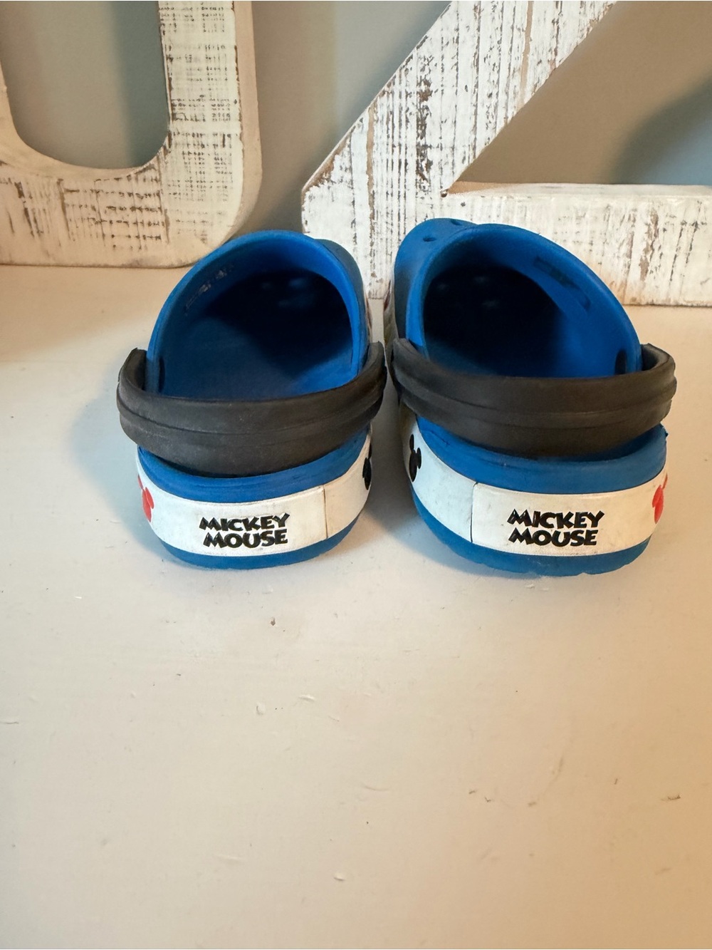 Mickey crocs - Picture 3 of 4